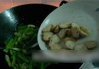 黄花菜草菇炒肉的做法 步骤13