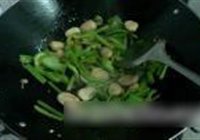 黄花菜草菇炒肉的做法 步骤14