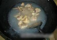 土豆炖鸡的做法 步骤2