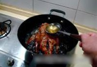 酥香樟茶鸭的做法 步骤18