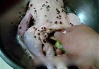 酥香樟茶鸭的做法 步骤5
