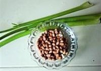 花生芹菜的做法 步骤1