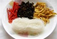 五彩菠菜的做法 步骤1