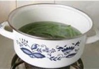 麻汁蒜泥豆角的做法 步骤3