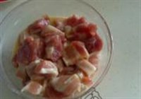 菠萝咕噜肉的做法 步骤3