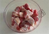 菠萝咕噜肉的做法 步骤2