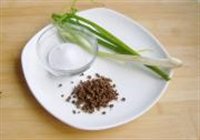 茶香烟熏鸡的做法 步骤2