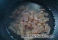 泡椒炒魔芋豆腐的做法 步骤1