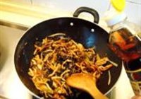 肉丝大拉皮的做法 步骤21
