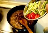 蔬菜黑醋汁拌意面的做法 步骤13