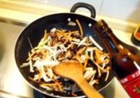 肉丝大拉皮的做法 步骤19