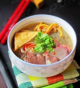鸭血粉丝汤