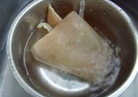 双色皮冻的做法 步骤4