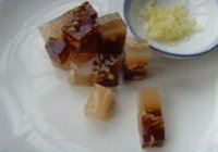 双色皮冻的做法 步骤12