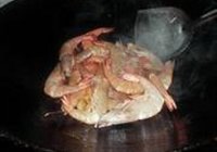 油爆虾的做法 步骤4