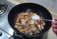 笋烧肉的做法 步骤7