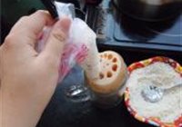 蜜汁桂花糯米藕的做法 步骤9