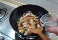 笋烧肉的做法 步骤6