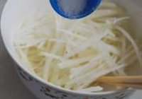 脆拌苤兰的做法 步骤5