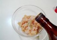 绣球锅塌菜卷的做法 步骤1