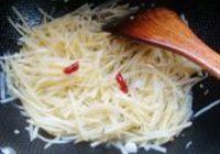 酸辣土豆丝的做法 步骤9