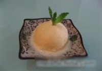 香草冰淇淋的做法 步骤1