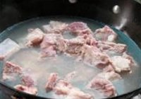 麻辣排骨的做法 步骤3