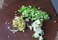 辣子鸡丁的做法 步骤4