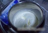 草莓冰激凌的做法 步骤3