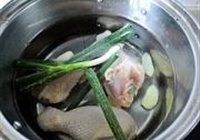 怪味鸡的做法 步骤2