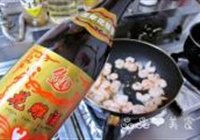 龙井虾仁的做法 步骤7