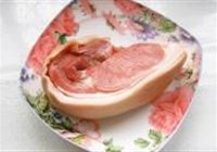 蒜泥白肉的做法 步骤1