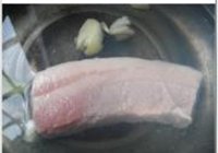 蒜泥白肉的做法 步骤2
