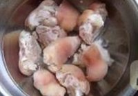 雪豆炖猪脚VS蚂蚁上树的做法 步骤3