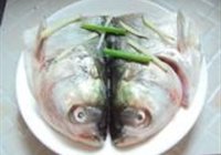 双椒鱼头的做法 步骤5