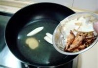 银针鸡汁鱼片的做法 步骤5