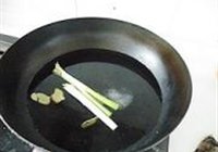 铁锅羊排的做法 步骤4