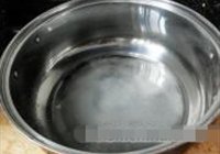 草莓酸奶冰激凌的做法 步骤1