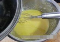 草莓酸奶冰激凌的做法 步骤2