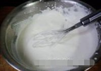 草莓酸奶冰激凌的做法 步骤4