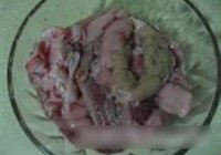 鱼杂炖豆腐的做法 步骤3