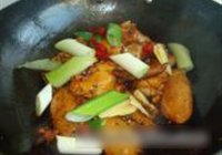 香菇红烧鸡翅的做法 步骤6
