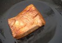 莲子扣肉的做法 步骤3