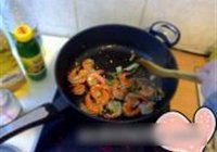 蒜蓉香炒大虾的做法 步骤2