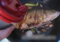 红烧鲤鱼的做法 步骤8