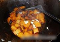 土豆烧肉的做法 步骤8