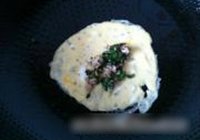 荠菜蛋卷的做法 步骤7