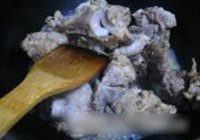 豆角土豆炖腔骨的做法 步骤7