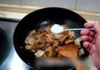 什锦蔬菜回锅肉的做法 步骤5