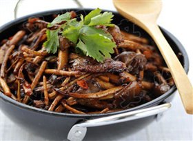 干锅茶树菇